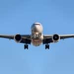 airplane in midair at daytime