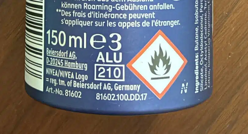 Rückseite einer Nivea Men Deodose mit der Angabe 150 ml und dem Flammensymbol